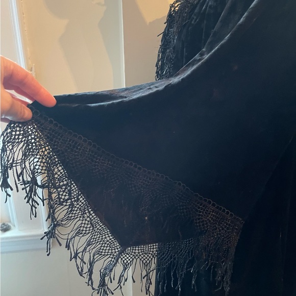 Mellisa Paige Black Crushed Velvet Fringe Boho Top Size 1X - Picture 6 of 12